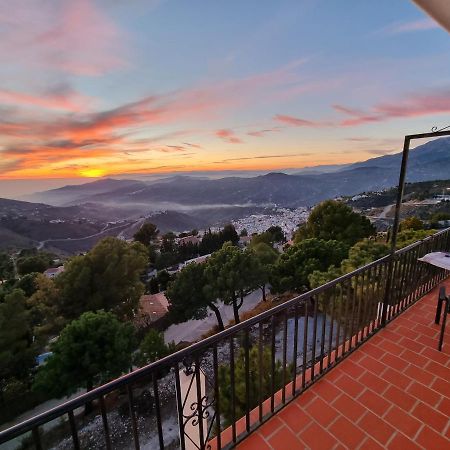 Lovely 2 Bed Apartment With Stunning Views & Pool Компета Экстерьер фото