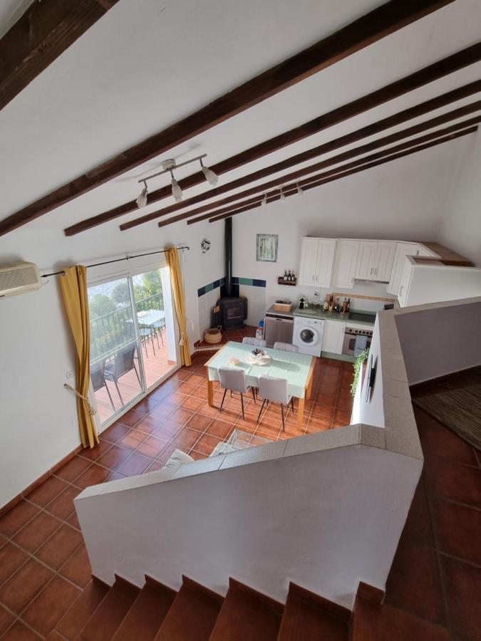 Lovely 2 Bed Apartment With Stunning Views & Pool Компета Экстерьер фото
