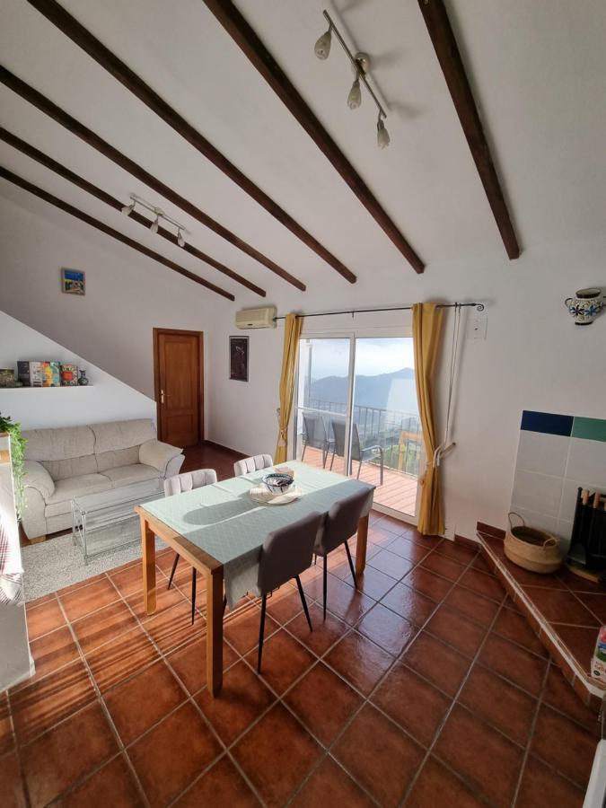 Lovely 2 Bed Apartment With Stunning Views & Pool Компета Экстерьер фото