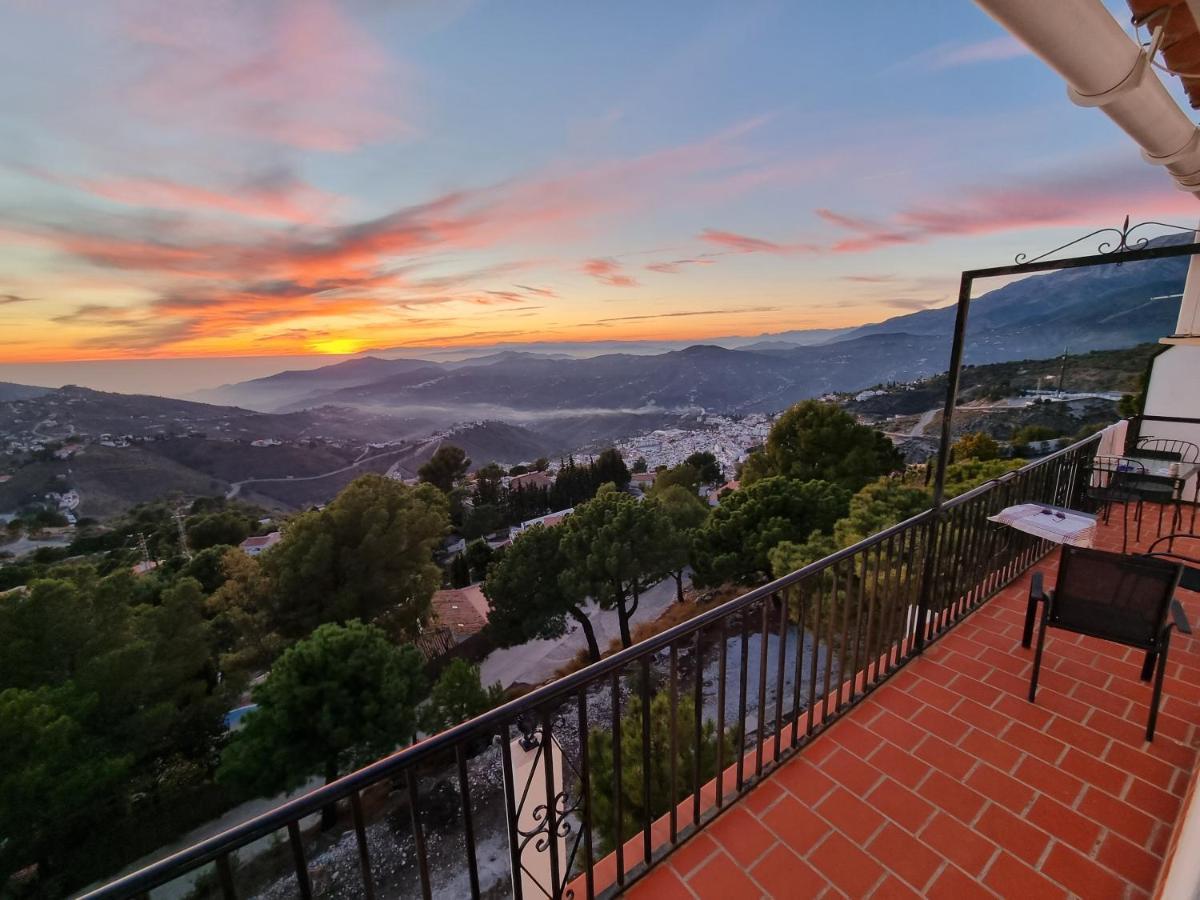 Lovely 2 Bed Apartment With Stunning Views & Pool Компета Экстерьер фото