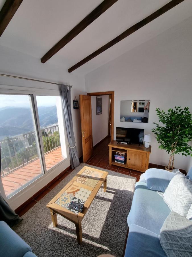 Lovely 2 Bed Apartment With Stunning Views & Pool Компета Экстерьер фото