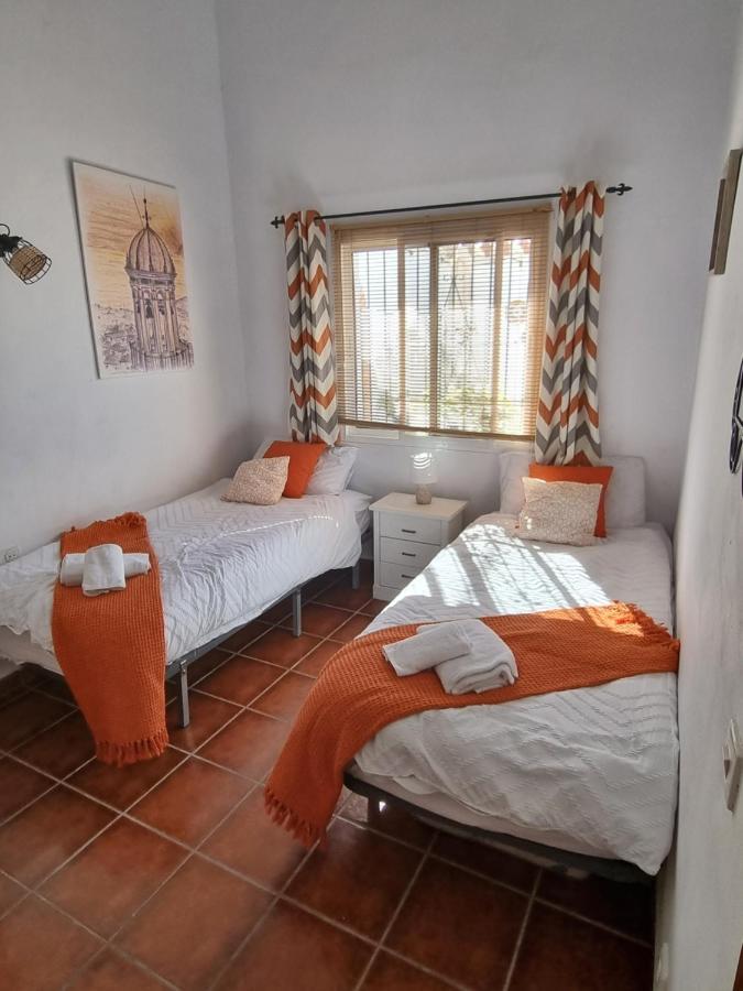 Lovely 2 Bed Apartment With Stunning Views & Pool Компета Экстерьер фото